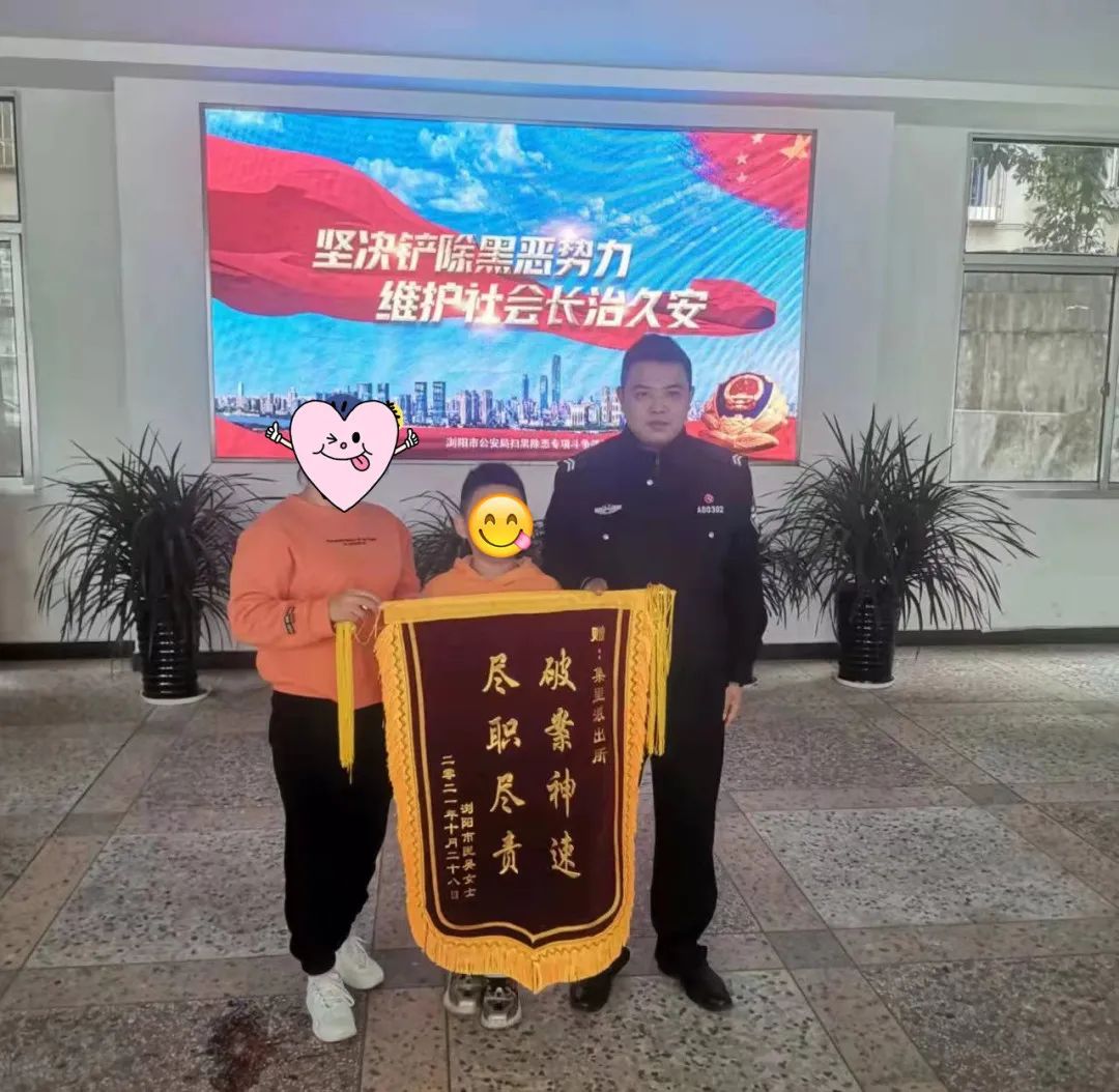 DƬ